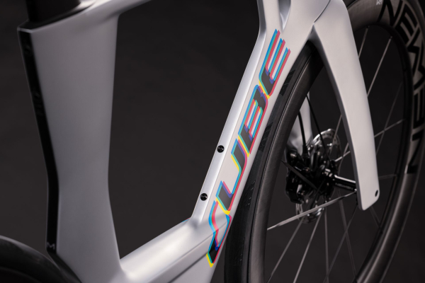 Cube Aerium C:68X SLX spaceship´n´cmyk 28" 2027 Triathlon Kerékpár - szürke
