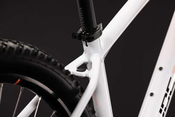Cube Aim ONE metallicwhite´n´black 29" 2027 Hardtail Mountain Bike Kerékpár - fehér