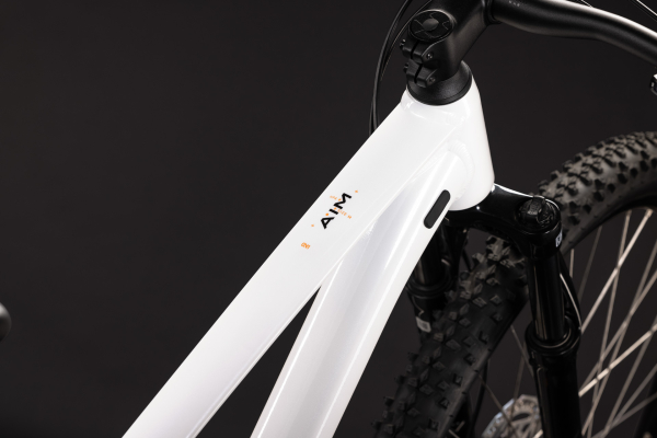 Cube Aim ONE metallicwhite´n´black 29" 2027 Hardtail Mountain Bike Kerékpár - fehér