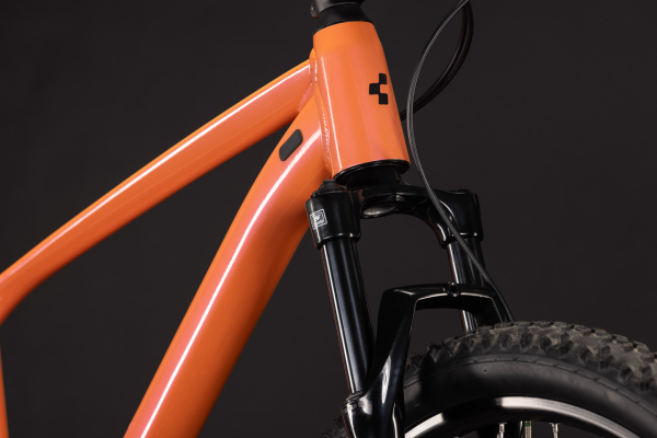 Cube Aim ONE salmon´n´black 27,5" 2027 Hardtail Mountain Bike Kerékpár - narancssárga