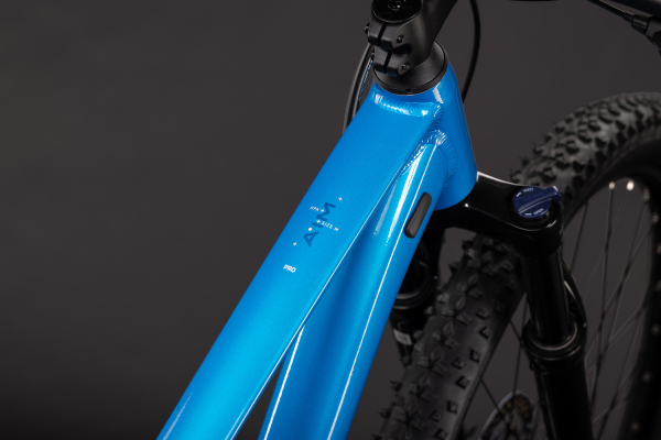 Cube Aim Pro topasblue´n´blue 27,5" 2027 Hardtail Mountain Bike Kerékpár - kék