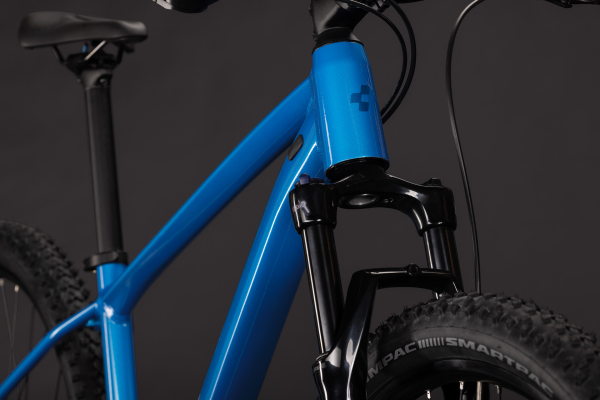 Cube Aim Pro topasblue´n´blue 27,5" 2027 Hardtail Mountain Bike Kerékpár - kék