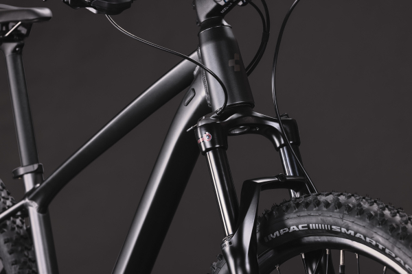 Cube Aim SLX slateblack´n´chrome 29" 2027 Hardtail Mountain Bike Kerékpár - fekete
