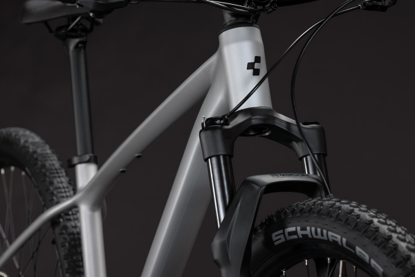 Cube Reaction Pro platinum´n´black 27,5" 2027 Hardtail Mountain Bike Kerékpár - szürke