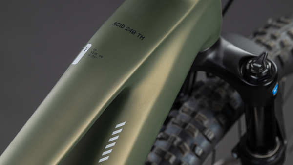 Cube Acid 240 Hybrid Rookie SLX 400X reedgreen´n´matrix 24" 2027 Elektromos Gyerek Kerékpár - sötétzöld