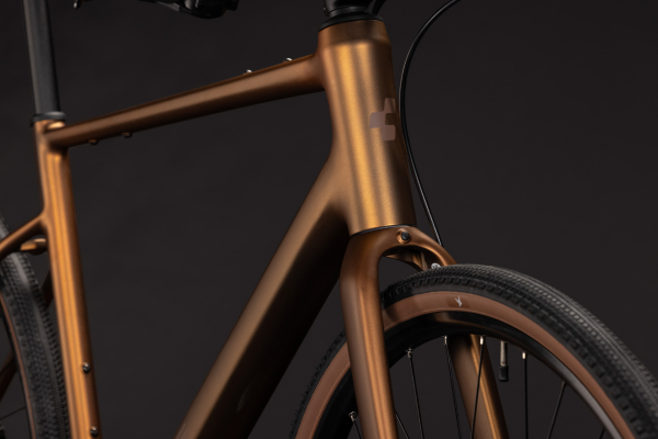 Cube Nulane ONE metalliccaramel´n´brown 28" 2027 Fittness Kerékpár - barna