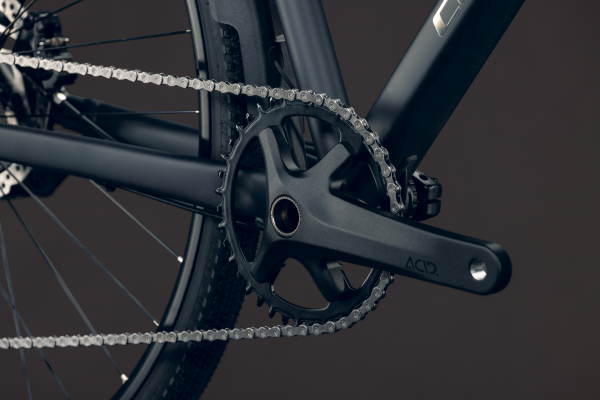 Cube Nulane Pro FE night´n´chrome 28" 2027 Fittness Kerékpár - fekete