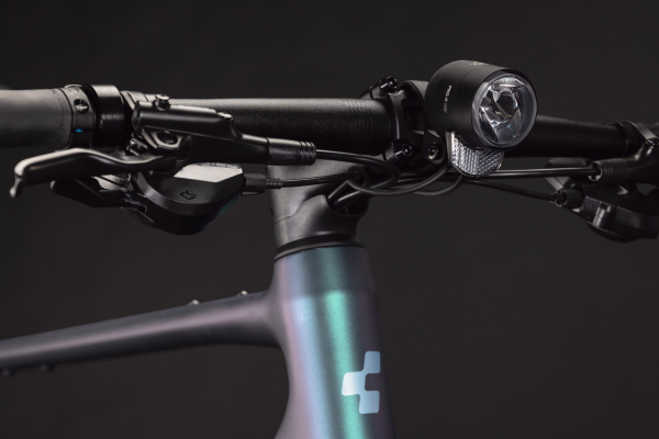 Cube Nulane Race FE smaragdgrey´n´prizm 28" 2027 Fittness Kerékpár - lila