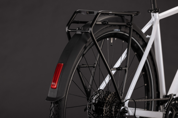 Cube Nature Pro FE metallicwhite´n´reflex 28" 2027 Offroad Cross Trekking Kerékpár - fehér