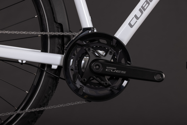 Cube Nature Pro FE metallicwhite´n´reflex 28" 2027 Offroad Cross Trekking Kerékpár - fehér