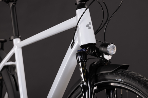 Cube Nature Pro FE metallicwhite´n´reflex 28" 2027 Offroad Cross Trekking Kerékpár - fehér