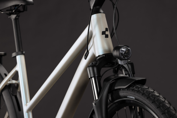 Cube Nature EXC FE glintsand´n´black 28" 2027 Offroad Cross Trekking Trapeze Kerékpár - világosszürke