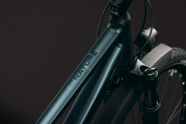 Cube Nature SLX FE indigometallic´n´black 28" 2027 Offroad Cross Trekking Trapeze Kerékpár - sötétszürke