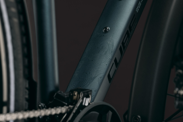 Cube Nature SLX FE indigometallic´n´black 28" 2027 Offroad Cross Trekking Trapeze Kerékpár - sötétszürke