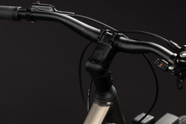 Cube Touring ONE flashstone´n´coalchrome 28" 2027 Onroad Trekking Trapeze Kerékpár - barna