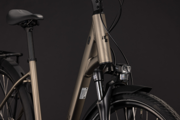 Cube Touring ONE flashstone´n´coalchrome 28" 2027 Onroad Trekking Easy Entry Kerékpár - barna