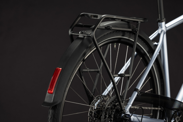 Cube Touring ONE silverblue´n´reflex 28" 2027 Onroad Trekking Kerékpár - ezüst