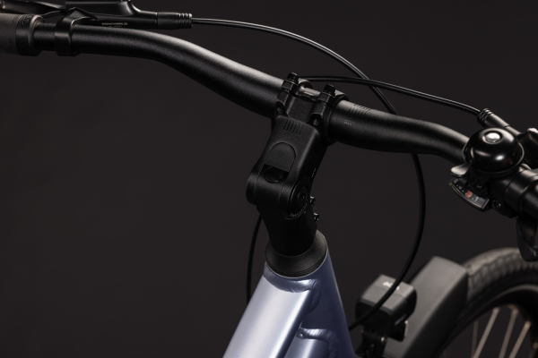Cube Touring ONE silverblue´n´reflex 28" 2027 Onroad Trekking Trapeze Kerékpár - ezüst