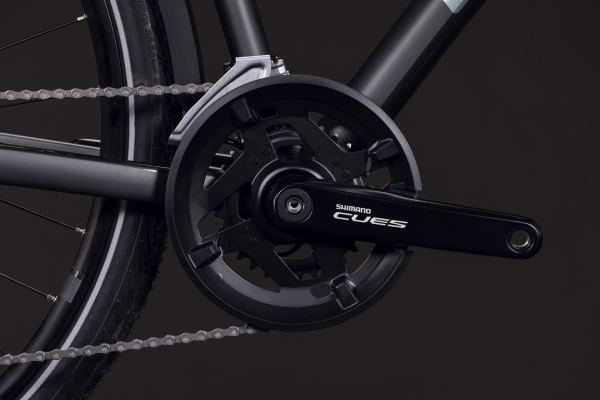 Cube Kathmandu ONE blackforest´n´chrome 28" 2027 Onroad Trekking Kerékpár - fekete