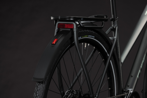 Cube Kathmandu ONE blackforest´n´chrome 28" 2027 Onroad Trekking Trapeze Kerékpár - fekete