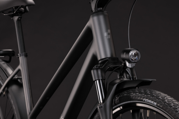Cube Kathmandu Pro slabgrey´n´chrome 28" 2027 Onroad Trekking Trapeze Kerékpár - szürke