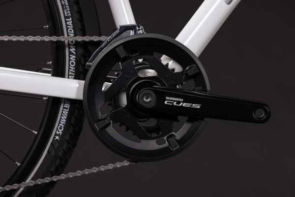 Cube Kathmandu Pro metallicwhite´n´chrome 28" 2027 Onroad Trekking Kerékpár - fehér