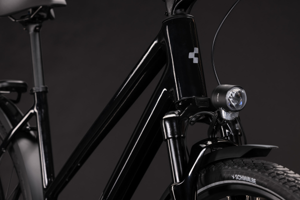 Cube Kathmandu EXC darkcosmos´n´reflex 28" 2027 Onroad Trekking Trapeze Kerékpár - fekete
