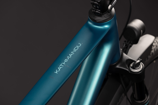 Cube Kathmandu EXC metallicpetrol´n´sea 28" 2027 Onroad Trekking Kerékpár - sötétkék