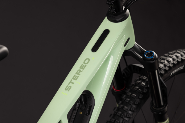 Cube Stereo HPC RACE lindgreen´n´green 29" 2027 Fully Mountain Bike Kerékpár - világoszöld