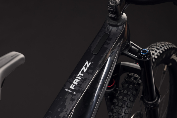 Cube FRITZZ C:62 Super TM graphiteglitch´n´grey 29/27,5 coll Fully Mountain Bike Kerékpár - fekete