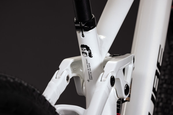 Cube TWO15 Race powdergold´n´black 29/27,5 coll Fully Mountain Bike Kerékpár - fehér