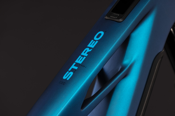 Cube Stereo Hybrid ONE44 HPC EXC 800 nebula´n´blue 29" 2027 Elektromos Fully Mountain Bike Kerékpár - sötétkék