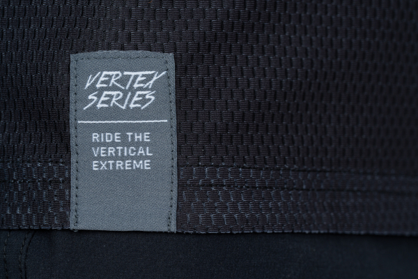 Cube Vertex Hosszúujjú Kerékpáros Mez - fekete