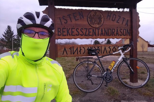 Férfi a maszk mögött. A 