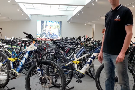 Brutálisan jó össztelós, elektromos mountain bike bringát keresel?