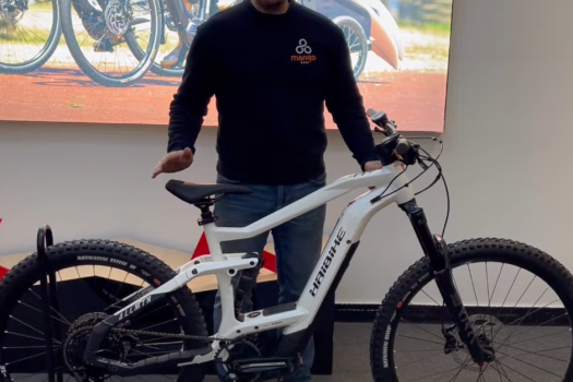 Csúcsminőségű össztelós, elektromos hegyi kerékpár Németországból